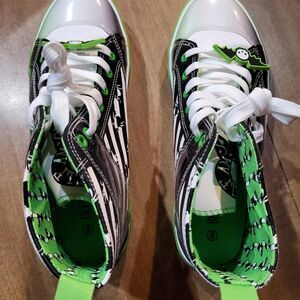 Ground-up beeltjuice show time shoes size 9